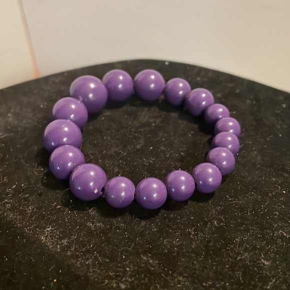 8” graduated purple beaded stackable stretch bangle bracelet - Picture 8 of 10